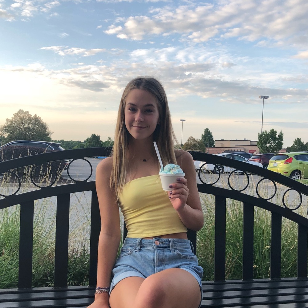 Meet your Posher, Amara